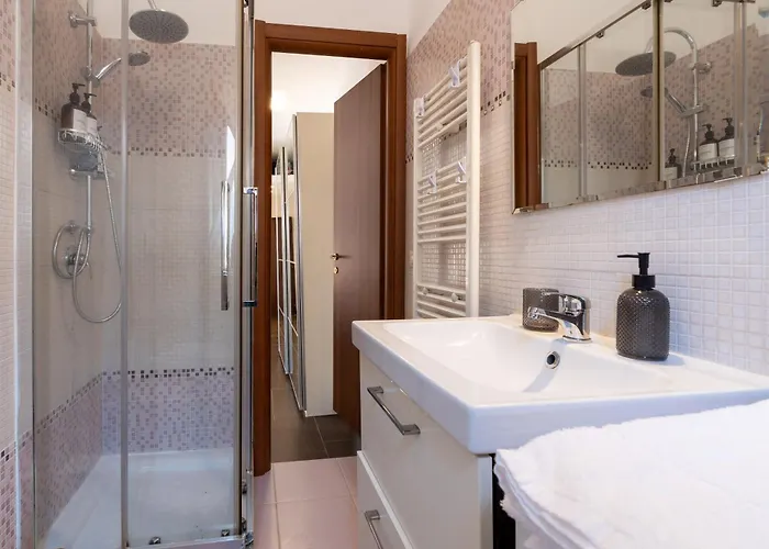 Apartment Rome-elegant Space Near Metro With Ac *